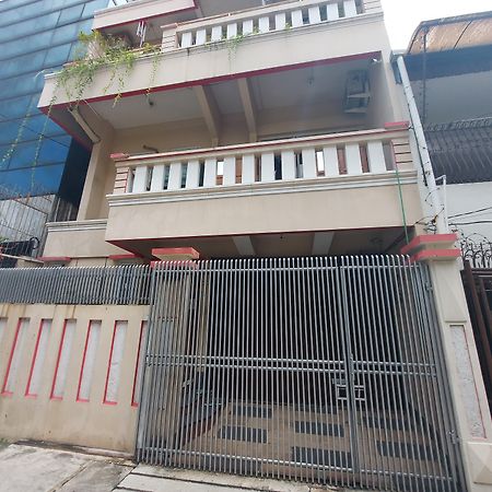 Eiffel Residence Batu Tulis 37 - Female Only Jakarta Exterior photo