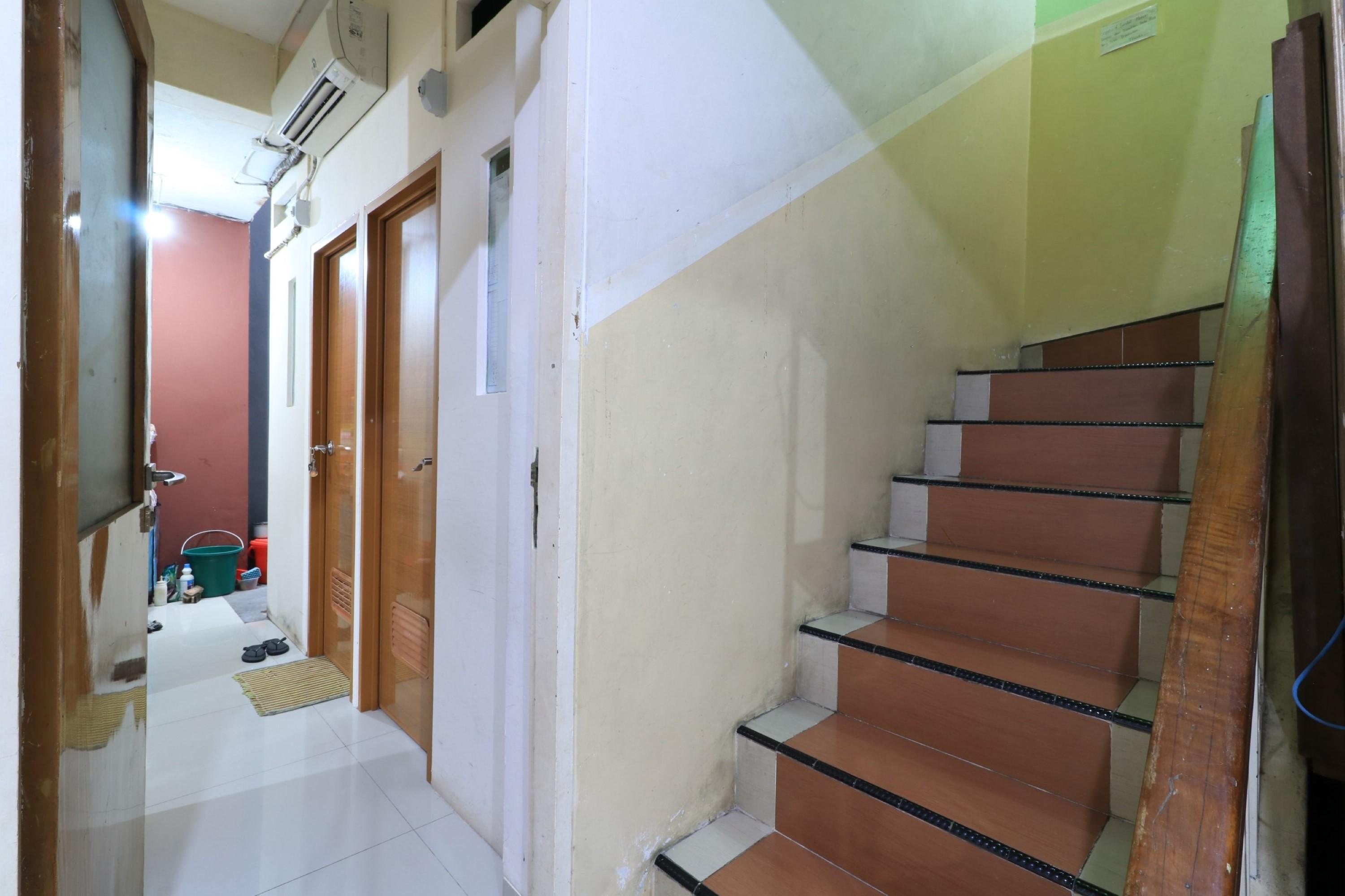 Eiffel Residence Batu Tulis 37 - Female Only Jakarta Exterior photo