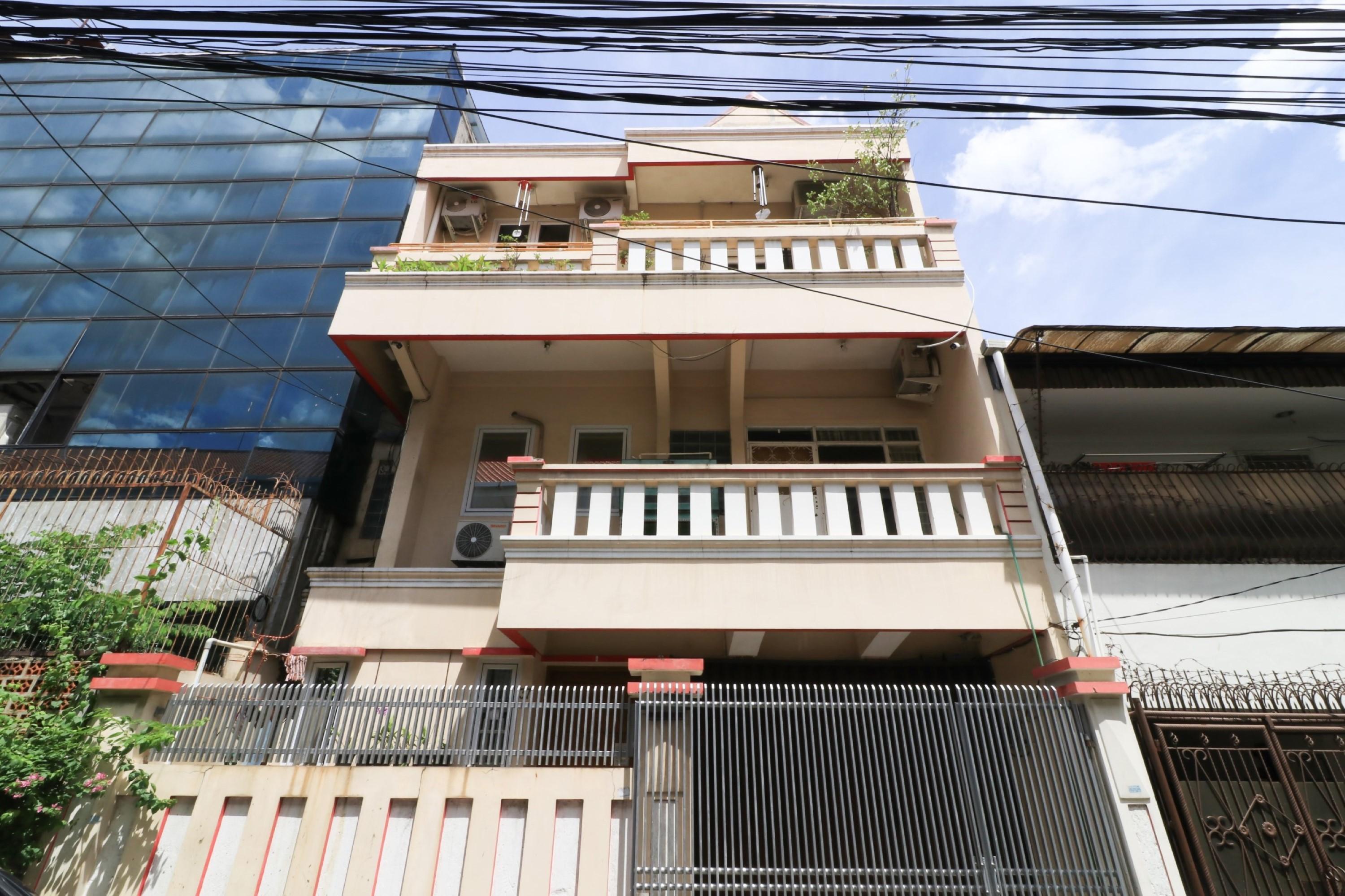 Eiffel Residence Batu Tulis 37 - Female Only Jakarta Exterior photo